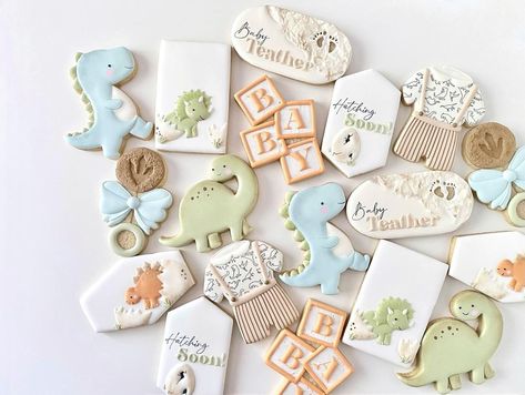 Dinosaur Themed Food, February Baby Shower Themes, February Baby Showers, Baby First Birthday Themes, Dinosaur Birthday Cakes, Dinosaur Cookies, Baby Birthday Decorations, Baby Shower Theme Decorations