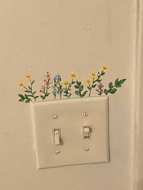 Light Switch Flowers, Cute Painting Ideas For Room Decor, Vintage Room Paint Ideas, Bedroom Light Switch Ideas, Aesthetic Craft Ideas Room Decor, Drawing On Walls Bedrooms Easy, Painting On Light Switch, Cute Art For Room, Diy Decorating Ideas For The Home