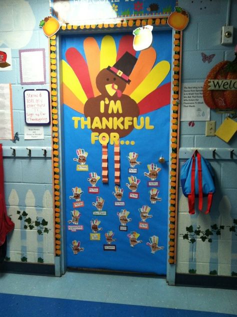 Moms November Door November Door Decorations, Thanksgiving Classroom Door, Fall Classroom Door, Thanksgiving Door Decorations, Preschool Door, November Classroom, Thanksgiving Bulletin Boards, Reading Boards, Thanksgiving Classroom