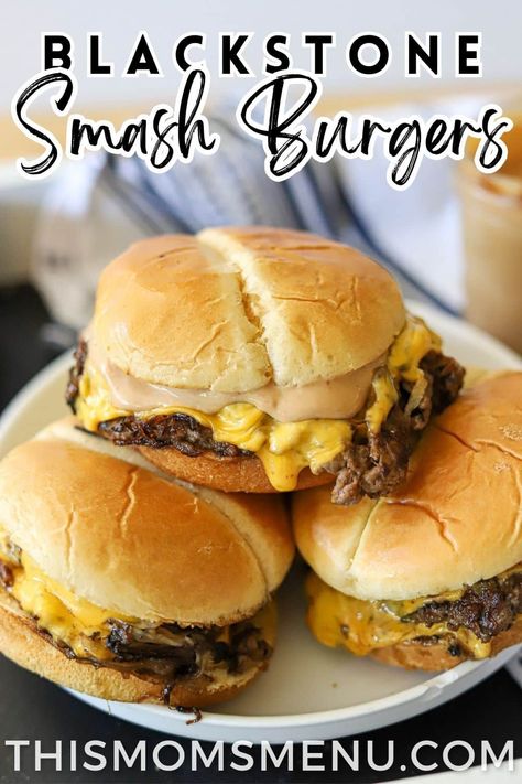 Looking for the ultimate homemade smash burger recipe? Look no further! These burgers are a game-changer. With their perfectly seared crust and melt-in-your-mouth goodness, they're a burger lover's dream come true. Whether you're grilling up a backyard feast or craving a gourmet burger night at home, these homemade smash burgers are a must-try. Black Stone Hamburgers, The Best Smash Burger Recipe, Griddle Burgers Recipe, Home Burgers Recipe, Black Stone Electric Griddle Recipes, Black Stone Sandwich Recipes, Blackstone Grill Recipes Smash Burger, Blackstone Griddle Smash Burgers, Best Smash Burgers