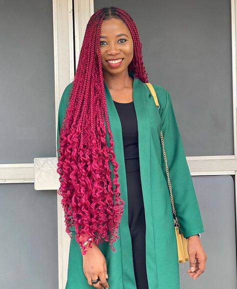 Pink Long Box Braids with Curls Box Dreads, Coloured Braids, Pink Box Braids, Purple Box Braids, Pink Braids, Color Braids, Red Box Braids, Ombre Box Braids, Feed Ins