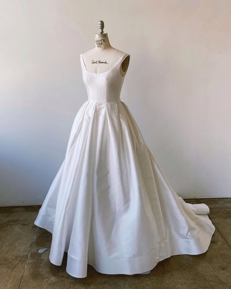 Carol Hannah on Instagram: “She's a classic girl. The #eyregown, now in silk mikado and our current dress crush. ⁠⠀ ⁠⠀” Wedding Gown Large Bust, Off The Shoulder Wedding Dress Classic, Structured A Line Wedding Dress, Scoop Neck Satin Wedding Dress, Modern Ballgown Wedding, Mikado Ball Gown Wedding Dress, Classic Ballgown Wedding Dress, Classic Style Wedding Dress, Modern Ballgown Wedding Dress