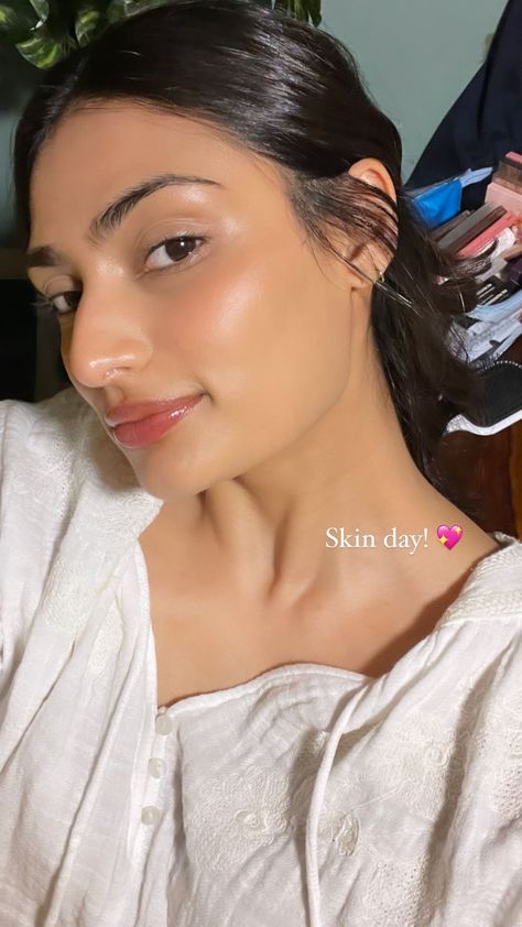 Clear Glowing Indian Skin, Indian Glass Skin, Rhaenys Targaryen, Skin Aesthetic, Athiya Shetty, Board Pictures, Makeup And Beauty Blog, Indian Bollywood, Midi Dress Summer