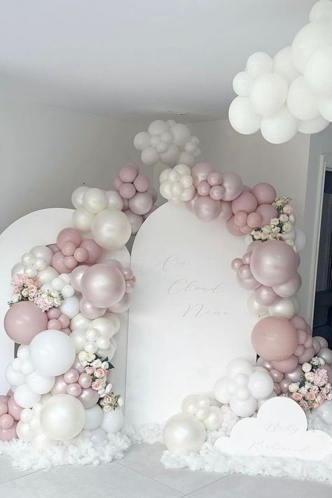 Baby Shower Ideas On A Budget, Christening Balloons, Baby Birthday Party Decorations, Baby Shower Balloon Arch, Winter Baby Shower Themes, Budget Baby Shower, Baby Birthday Themes, Simple Birthday Decorations, Baby Shower Theme Decorations