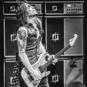 Nuno Bettencourt of Extreme : Songwriter Interviews Shredding Guitar, Gary Cherone, Circle Of Fifths, Nuno Bettencourt, Extreme Metal, Let Your Hair Down, Interesting News, Pop Songs, Music Guitar