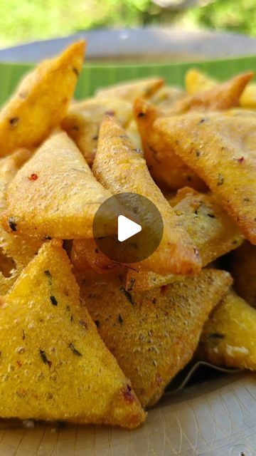 Suji Snacks Recipe, Spicy Snacks Recipes Easy, Indian Cooking Recipes Snacks, Indian Snack Recipes Vegetarian, Healthy Snacks Recipes Indian, Indian Snacks Recipes Easy, Suji Recipes Indian, Easy Snack Recipes Indian, Indian Dry Snacks