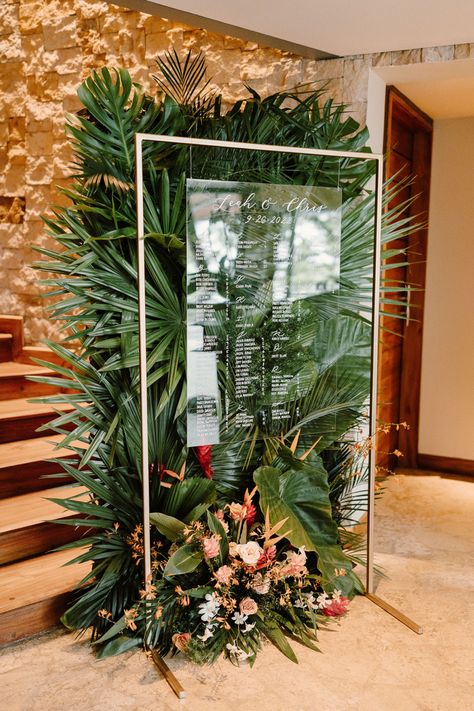 Tropical Wedding Photo Backdrop, Birds Of Paradise Floral Arrangement, Rainforest Wedding Theme, Jungle Wedding Decor, Palm Wedding Decor, Jungle Theme Wedding, Moody Tropical Wedding, Tropical Wedding Reception Decor, Tropical Elegant Wedding