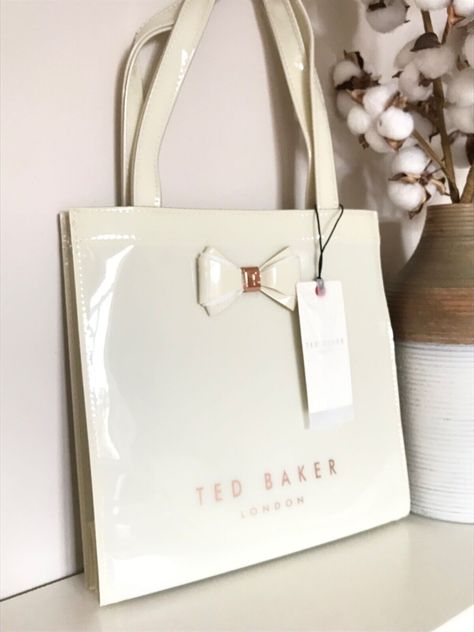 Find Ted Baker Aracon Bow Small Icon Bag Rrp £30 Tote Shopper on eBay in the category Clothes, Shoes & Accessories>Women>Women's Bags & Handbags. Ted Baker Bag, Small Icons, Pretty Bags, Open Top, Women's Bags, Ted Baker, Bags Handbags, Shoe Accessories, Bag Lady