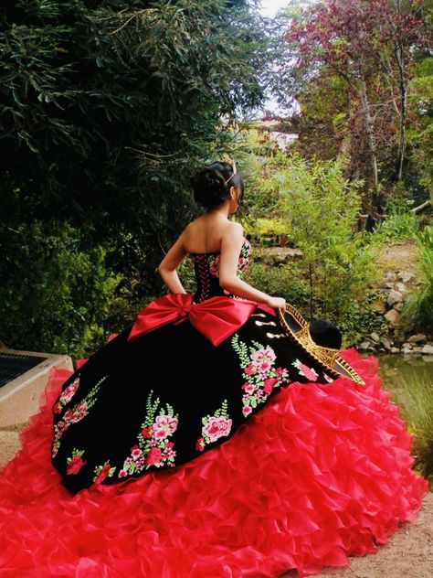 Quince Charro Dresses, Mexican 15 Dresses, Mariachi Quinceanera Dress, Quinceanera Dresses Mexican, Vestido Charro, Black Quinceanera Dresses, Quinceanera Themes Dresses, Mexican Quinceanera Dresses, Quinceañera Dresses