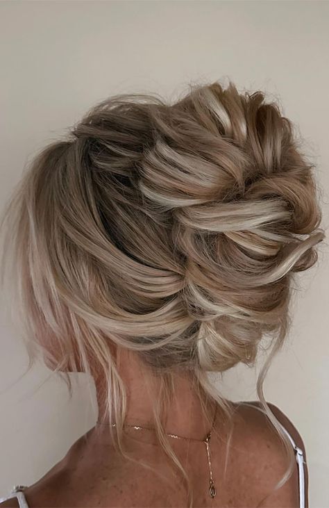 messy french twist updo, messy high bun, messy upstyle, messy textured upstyle, wedding updos, wedding hairstyle, messy updo hairstyle for elegant look, messy updos, hairstyle ideas , updo, wedding updo hairstyle , 90s updos, textured updo, upstyle Messy French Twist Long Hair, Bridal Updo Messy Bun, Boho Buns Messy, Twisted High Bun, Bridal Hair Updo Messy, Textured Bun Updo, Wedding Hair Updo High Bun, High Bun Wedding Hair Elegant Updo, On Trend Updos