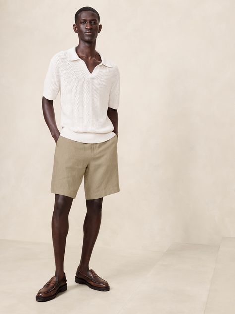 Cool and crisp even in the warmest weather, our signature linen shorts are crafted with 100% linen, a fabric we love for its ability to stay breathable and soft even in heat and humidity.  Mid-rise, slim leg.  Zip fly with button closure.  Front and back pockets.  Unlined.  Mid-rise, slim leg.  Inseam: Regular 9" Model: Size 32, 6'2" (188cm). Men’s Linen Shorts, Khaki Shorts Outfit, Mens Banana Republic, Braces Girls, Mens Shorts Outfits, Band Outfits, Summer Wedding Outfits, Cruise Outfits, Casual Summer Shorts