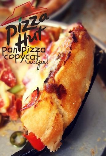 Pizza Hut Pan Pizza, Beverages Recipes, Cat Pizza, Copy Cat Recipe, Resep Pizza, Makanan Italia, Superbowl Sunday, Piece Of Pizza, Pizza Fatta In Casa