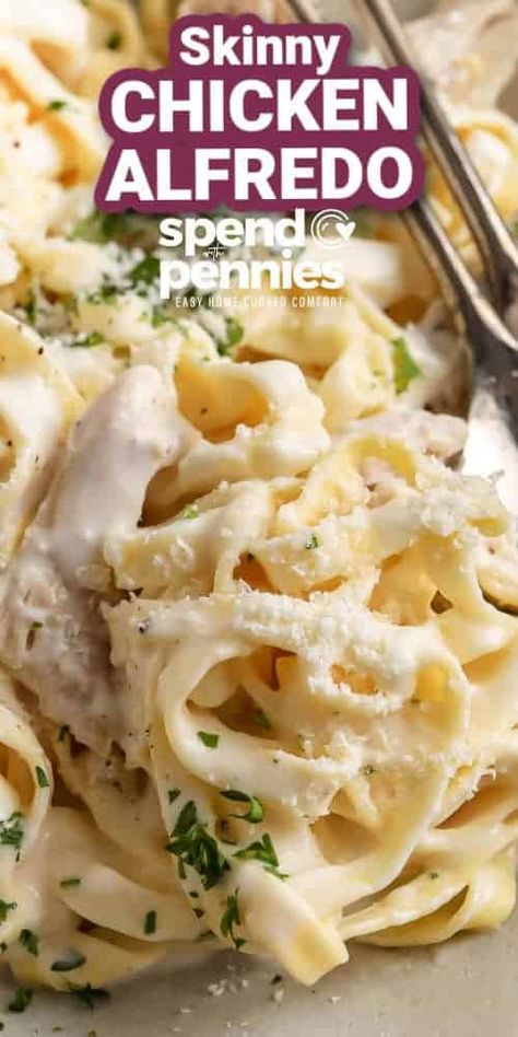 Best Chicken Fettuccine Alfredo, Low Calorie Alfredo Sauce, Fetuchini Alfredo, Healthy Chicken Alfredo, Chicken Alfredo Fettuccine Recipe, Low Calorie Chicken, Chicken Fettuccine Alfredo, Linguine Recipes, Chicken Fettuccine