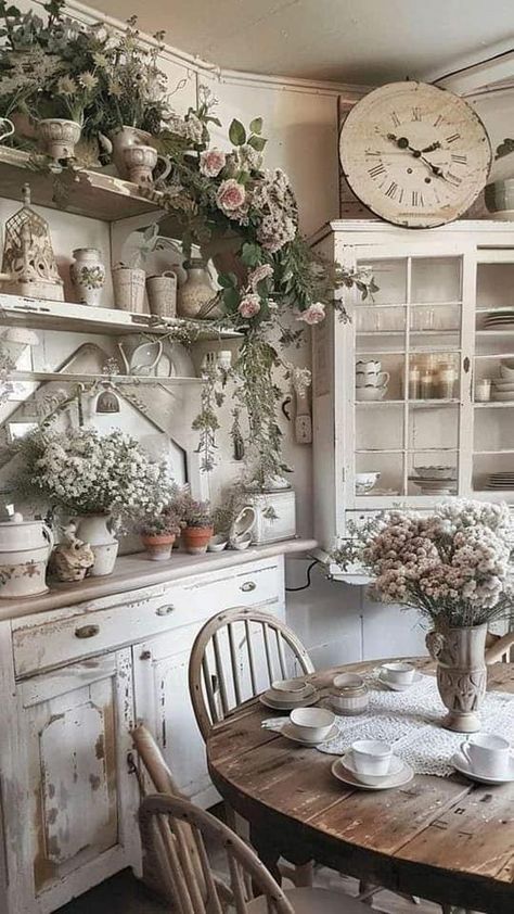 Cottage Core Dining Room, Airbnb Cottage, Cottagecore Lifestyle, Cottage House Interior, Shabby Chic Dining Room, Farmhouse Cottagecore, Blouse Necklines, Shabby Chic Dining, Cottage Decor Farmhouse