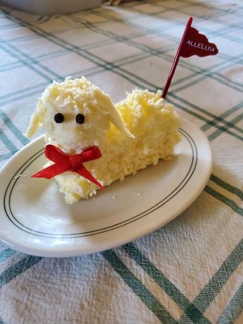 POLISH RECIPES plus / "Kuchnia Polska" GROUP | I make my own butter lamb, my grandmother always made one for Easter. | Facebook Polish Easter Desserts, Polish Easter Bread Recipes, Easter Lamb Cake Recipe, Butter Lamb Easter, Butter Lamb, Easy Lamb Cake Easter, Polish Easter, Easter Food, Crazy Stuff