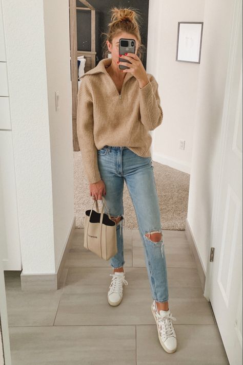 Fall Winter Mom Outfits, Mum Casual Winter Outfits, Polished Mom Style, Comfy Cool Mom Outfits, Sahm Winter Outfits, Everyday Mum Outfit, Minimalist Mom Outfits, Causal Jean Outfits, Outfit Helle Jeans