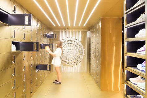 A Look Inside 24 Kilates' Bank Vault-Like Bangkok Store Bank Vault, Vault Doors, Retail Store Design, Retail Design Blog, Store Interior, Interior Wall, Vaulting, Visual Merchandising, Retail Design