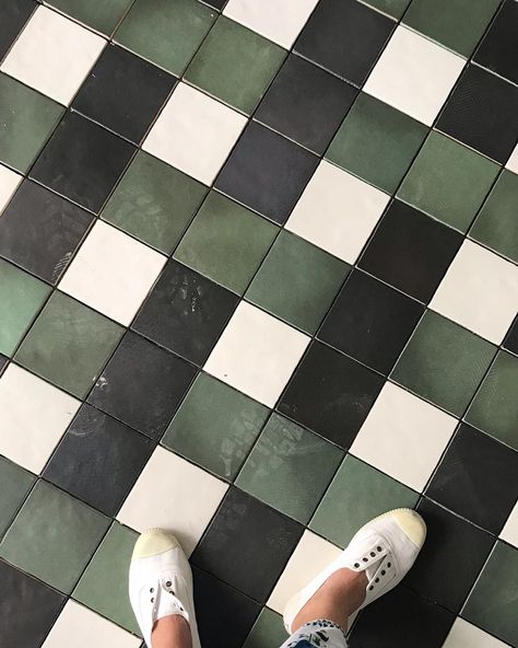 Elizabeth Hay Design on Instagram: “Fun basket weave tiling being laid today in a laundry room #laundryroom #basketweave #basketweavetiling #tiles #tiling #singapore…” Porch Tile Ideas, Glossy Tiles, Rectangular Tiles, Moroccan Fish, Tiles Terrazzo, Textured Tiles, Tiles Vintage, Basket Weave Tile, Porch Tile