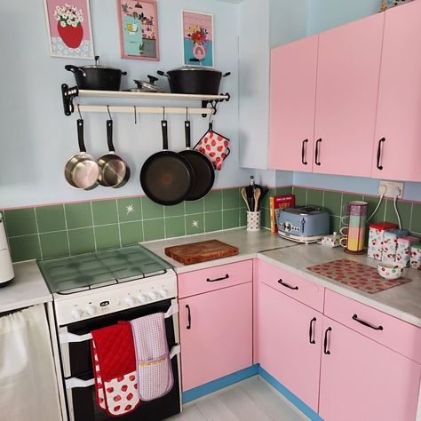 🍓 Vibes! Who else loves strawberry decor but doesn’t actually like strawberries 😂☝️ @livingwithmycolourfultrueself has a gorgeous pink kitchen and our strawberry chopping board has pride of place ❤️ Did you know you can shop by style on our site? Even better there is a fruit inspired collection - just click on the link in our bio and click shop by style. #strawberrydecor #fruitdecor #strawberrylover #funhomedecor #pinkkitchen Do you like strawberries? Pink Strawberry Kitchen, Dopamine Kitchen Decor, Pink Red Kitchen, Pink And Red Kitchen, Dopamine Decor Kitchen, Strawberry Kitchen Decor, Fruit Kitchen Decor, Strawberry Decor, Apt Decor