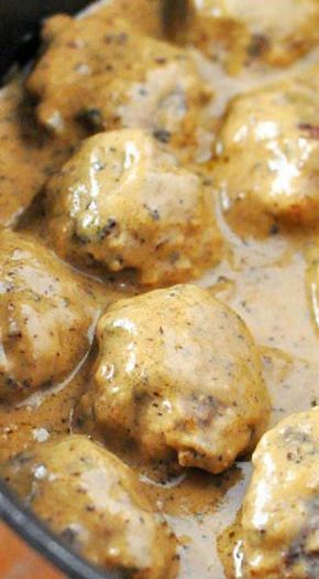 Classic Swedish Meatballs Sweetish Meatballs Recipe, Classic Meatballs, Slow Cooker Swedish Meatballs, Swedish Meatballs Easy, Menu Recipe, Meatballs And Gravy, Good Recipes, Meatballs Recipe, Swedish Meatballs