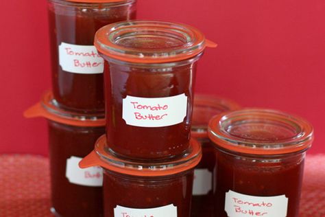 Tomato Butter Recipe, Easy Jam Recipe, Butter Spreads, Fruit Butters, Sweet Sauces, Tomato Butter, Canning Whole Tomatoes, Canning Food Preservation, Tomato Jam