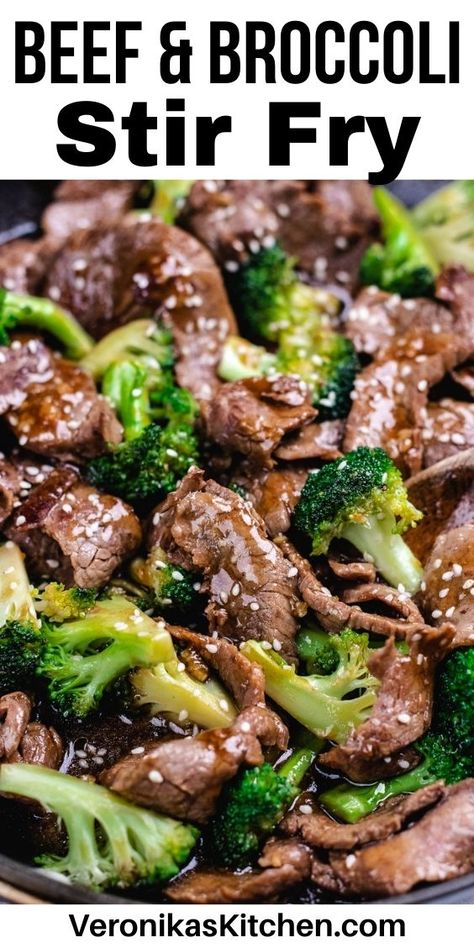 Sliced flank beef with broccoli florets, drizzled with sauce. Beef Broccoli Stir Fry, Steak And Broccoli, Easy Beef And Broccoli, Beef Stir Fry Recipes, Beef Broccoli, Teriyaki Beef, Comidas Fitness, Sirloin Steak, Broccoli Stir Fry