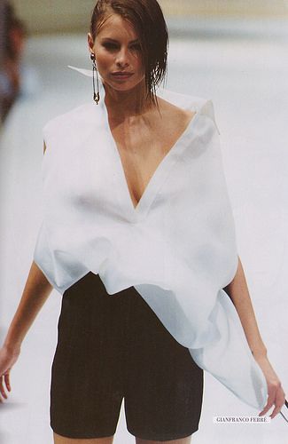 Gianfranco Ferre Dior, Dior 90s, Niki Taylor, Gianfranco Ferre, Am Pm, Vogue Italia, John Galliano, 80s Fashion, Vintage Pieces