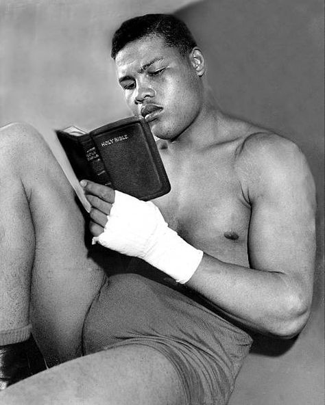 Sports Athletes, Joe Louis, Reading The Bible, Reference Board, Black Royalty, Black Legends, History Education, Hair Reference, Hollywood Actor