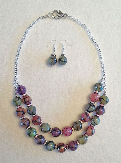 Alley Cat Jewelry Studios Gemstone - crackle agate beaded necklace and earrings set Crackle Bead Jewelry, Agate Beads Jewelry, Beaded Necklace And Earring Sets, Jewelry Making Necklace Ideas, Handcrafted Beaded Jewelry, Stone Bead Jewelry, Alley Cat, Jewelry Making Necklace, Necklace And Earrings Set