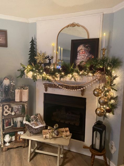 Winter Woodland Christmas Decor, Christmas Decor Mantle, Winter Mantle Decor, Winter Mantle, Mantle Decorating, Woodland Christmas Decor, Dream Christmas, Christmas Festivities, Christmas Decor Inspiration