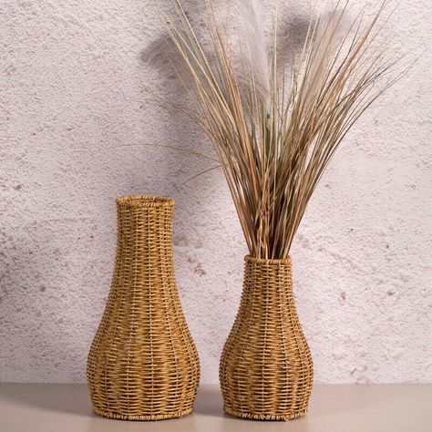 Features: Handwoven vase, elegant shape and chic design, great for home decoration. With this vase, you can enjoy blossom in your house in every four seasons. Material: Plastics Size: Based on your choice Package List: 1 * Plastics Vase Note: 1. Due to the light and screen setting difference, the item's color may be slightly different from the pictures. 2. Please allow slight dimension difference due to different manual measurement. Payment We accept PayPal only. We only ship item to your PayPal verified address. Please make payment asap, then we can arrange shipment for you asap. Shipping Item will be sent within 1-2 days of payment verification. Royal Mail delivery takes about 3-5 days. We appreciate your patience and allow sufficient time for delivery. Please feel free to contact us if Rattan Vase, Surf House Decor, Plastic Vase, Surf House, Eid Al Adha Mubarak, Vase Flower, Woven Rattan, Plant Flower, Eid Al Adha