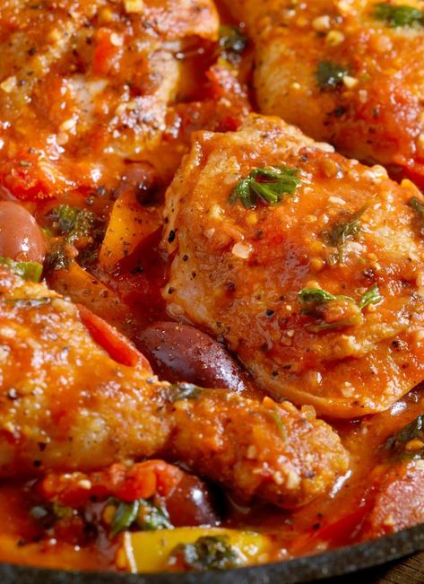 Chicken Catchatori, Chicken Cattitore, Rustic Chicken, Cacciatore Recipes, Chicken Cacciatore Recipe, Chicken Leg Recipes, Chicken Drumstick Recipes, Chicken Cacciatore, 12 Tomatoes