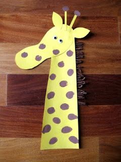 Giraffe craft everybody knows that I can only make that Footprint Giraffe, Giraffe Craft, Safari Crafts, 100 Días De Clases, Jungle Crafts, Zoo Crafts, Zoo Animal Crafts, Giraffe Crafts, Zoo Theme