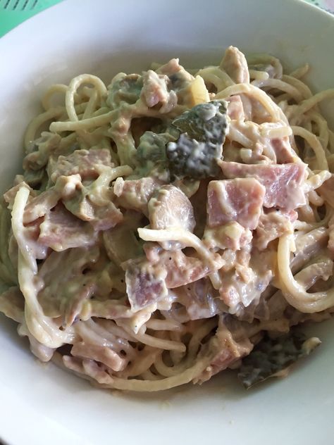 Tuna carbonara Tuna Carbonara, Carbonara Pasta For Two, Carbonara No Egg, Carbonara With Egg, Carbonara Pasta No Egg, Food Preparation, Spaghetti, Ethnic Recipes