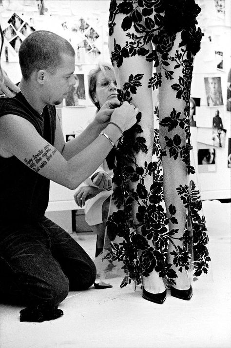 McQueen Backstage, in Front of the Lens - NYTimes.com Alexander Mcqueen Quotes, Alexander Mcqueen Couture, Ashi Studio, Alexander Mcqueen Fashion, Sarah Burton, Paris Couture, Mcqueen Fashion, Alexander Mcqueen Men, London Design