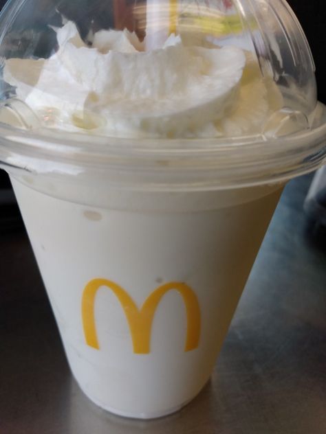 Currently I've been working at McDonalds so I am infatuated with taking foodie pics at work! This hit the spot the other day when it was hot 🥵🔥❤️❤️❤️❤️❤️please like & share 💕💕💕✌️ Mcdonalds Shakes, Mcdonalds Milkshake, Mcdonald’s Secret Drinks, Mcdonald’s Iced Coffee, Mcdonald’s Coffee Frappe, Mcdonald’s Mcflurry, Working At Mcdonalds, Foodie Pics, Vanilla Milkshake