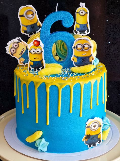 Minion Birthday Cake Easy, Simple Minion Cake, Minons Birthday Cake, Minion Birthday Cake Buttercream, Despicable Me Birthday Cake, Minion Birthday Cake Ideas, Minion Birthday Party Cake, Minons Cake, Minion Cake Birthday