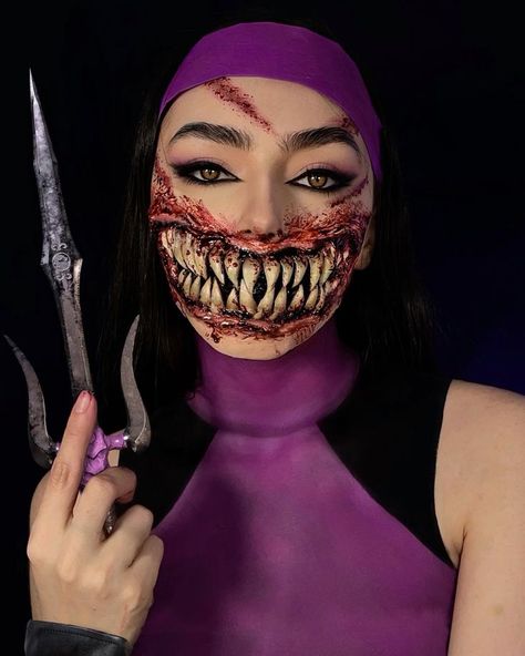 #HalloweenDress #HalloweenDressToImpress #HalloweenDressToImpressUpdate #HalloweenDressToImpressCodes #HalloweenDressUp Mortal Kombat Halloween Costume, Mk Kitana, Mileena Mk, Mileena Mortal Kombat, Kitana Cosplay, Badass Halloween Costumes, Halloween Fx, Comicon Cosplay, Mortal Kombat Cosplay