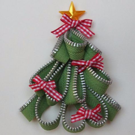 Creative DIY Projects With Zippers - Zipper Trim Tree - Easy Crafts and Fashion Ideas With A Zipper - Jewelry, Home Decor, School Supplies and DIY Gift Ideas - Quick DIYs for Fun Weekend Projects http://diyjoy.com/diy-projects-zippers Zipper Flowers, Zipper Crafts, Zipper Jewelry, Dinosaur Crafts, Harry Potter Crafts, St Patrick's Day Crafts, Butterfly Crafts, Tree Crafts, Foam Crafts