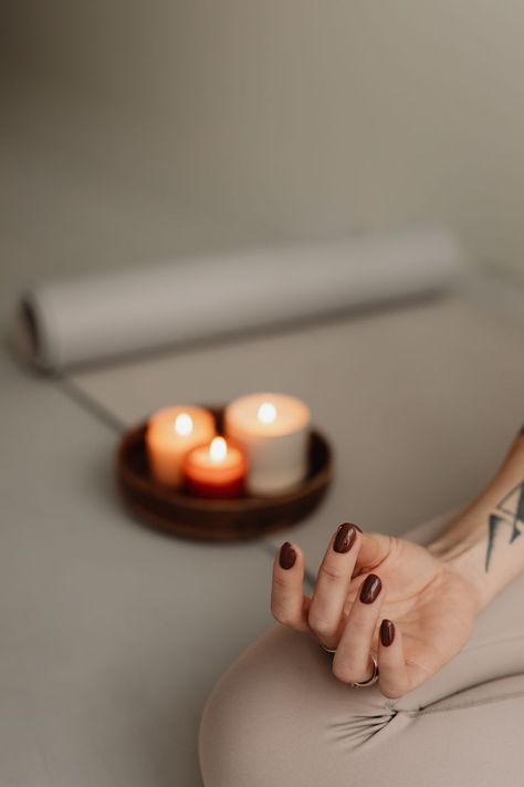 Candle Photography Ideas, Candle Photoshoot, Yoga Candles, Yoga Photoshoot, Yoga Aesthetic, Meditation Candles, Candles Photography, Yoga Photos, Best Meditation