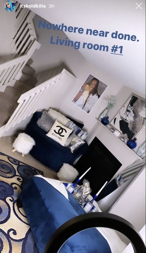 Blue And Silver Room Ideas, Royal Blue Room Ideas Bedroom, Blue Apartment Decor, Silver Living Room, Silver Room, Girl Apartment Decor, Cute Living Room, Apartment Decorating Living, Blue Living Room Decor