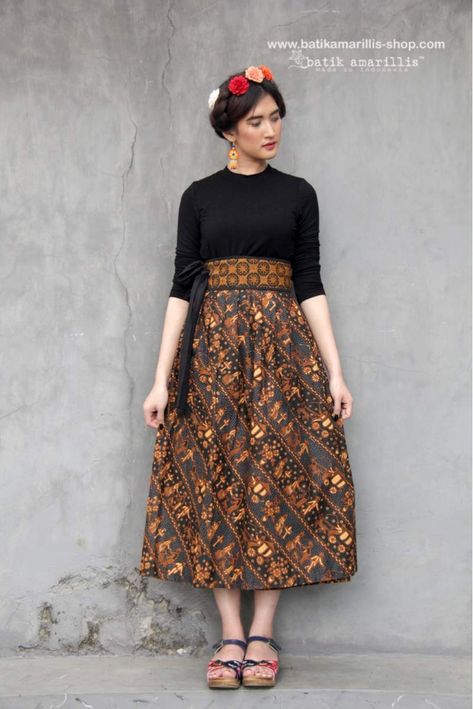 Batik Dress Modern Simple, Dress Batik Modern Fashion Style, Batik Modern Fashion Style, Rok Batik Modern, Dress Batik Modern, Batik Blazer, Model Dress Batik, Batik Dress Modern, Batik Amarillis