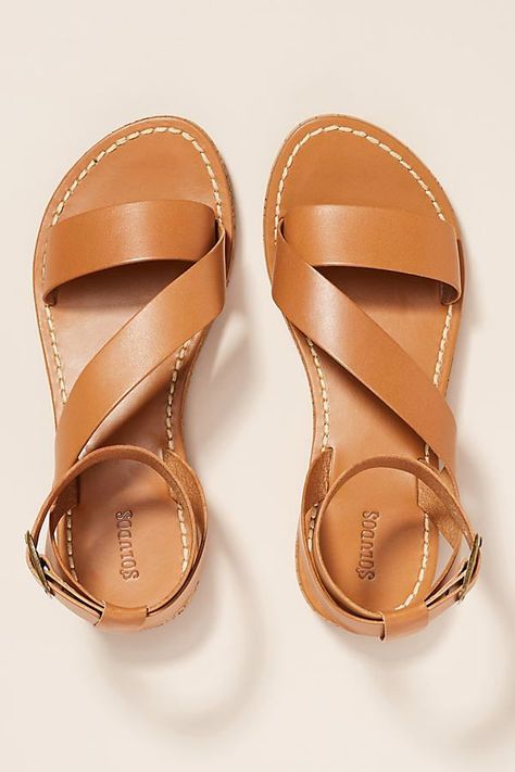 Looking for the perfect summer sandals to elevate your style in 2024? Check out our top 10 picks for stylish women's summer sandals that will keep you looking chic and comfortable all season long. From trendy slides to classic espadrilles, these sandals are a must-have for any fashion-forward woman. Find your perfect pair now! Gerobak Dorong, Bts Mood, Cheap Heels, Womens Footwear, Fashion Shoes Sandals, Cork Sandals, Sandals Outfit, Womens Sandals Summer, Liver Detox