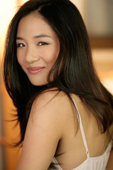 Belle Hairstyle, Constance Wu, Crazy Rich Asians, Female Actresses, The Hollywood Reporter, Style Guide, Asian Beauty, Actors & Actresses, Style Guides