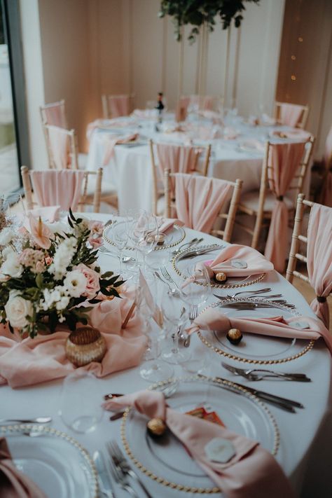 Round Table Pink Linen Napkin Chair Covers Outdoor Surrey Wedding Kit Myers Photography #wedding #weddingdecor #pinkwedding Navy Blue And Pink Wedding Decorations Table Runners, Circular Table Runner Wedding, Wedding Shower Round Table Decor, Decoration Round Table Wedding, Round Bridal Table, Pastel Round Table Decor, Round Table Table Setting, Pink Round Table Setting, Flower Centerpieces For Round Tables