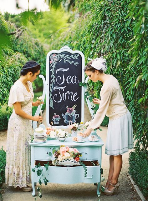 Vintage Tea Parties, Bridal Tea Party, Bridesmaid Luncheon, High Tea Party, Tafel Decor, Tea Cart, Vintage Bridal Shower, Tea Party Theme, Party Deco