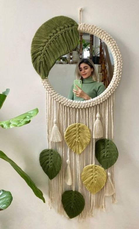 Crochet Mirror Frame, Crochet Mirror, Paper Kitchen, Hanging Craft Ideas, Diy Room Decor Videos, Macrame Mirror, Boho Crafts Diy, Mirror Inspiration, Hanging Craft