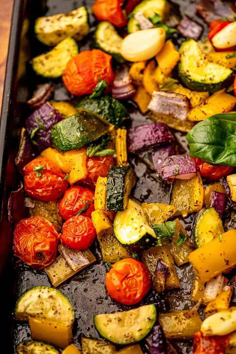 Mediterranean Roasted Vegetables – Real Food with Sarah Roster Vegetables, Italian Roasted Vegetables, Vegetable Roast, Mediterranean Roasted Vegetables, Roasted Summer Vegetables, Cranberry Quinoa Salad, Roasted Mediterranean Vegetables, Mediterranean Vegetables, Veggie Bites