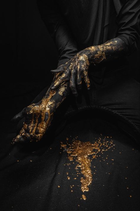 Artist Photography, Black Texture, Gold Aesthetic, Facepaint, Fantasy Aesthetic, Metal Band, Portrait Artist, Book Aesthetic, Dark Art