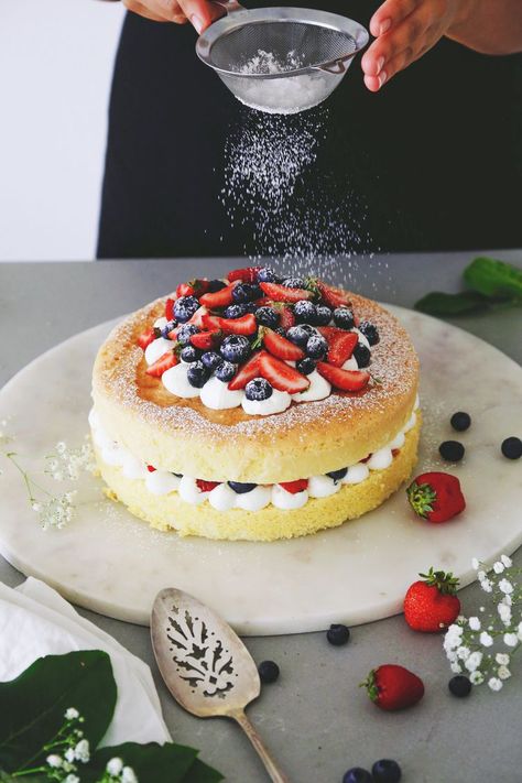 Berry Sponge Cake, Genoise Sponge Cake Recipe Mary Berry, Light Sponge Cake, Birthday Sponge Cake, Airy Cake Recipe, Light Cake Recipe, Light Sponge Cake Recipe, 9 Inch Cake Recipe, Genoise Sponge Cake Recipe